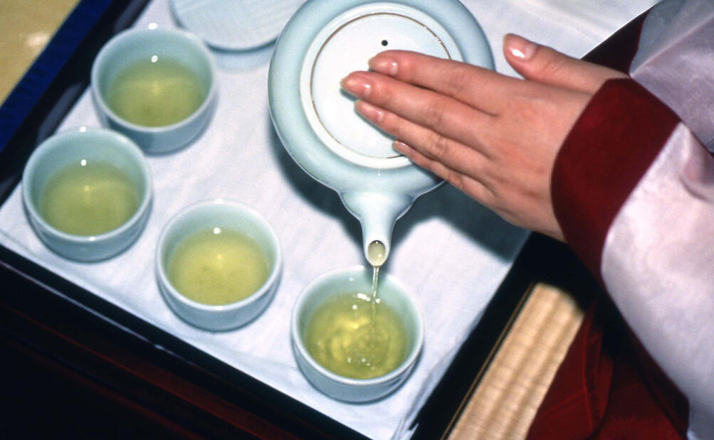 Korean Tea Ceremony – Traditional Cultural Experience in Pyeongtaek Experience Korea’s tea culture firsthand — often featured in local workshops and cultural programs.